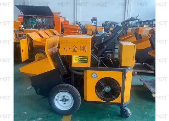 Máy trộn bê tông mini được chứng nhận ISO9001 Máy trộn tự nạp 6-8m³ / H